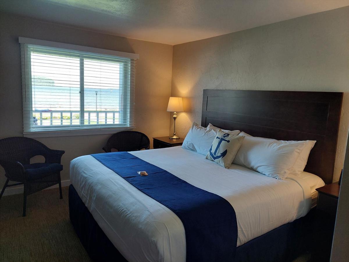 The Water Street Hotel *
